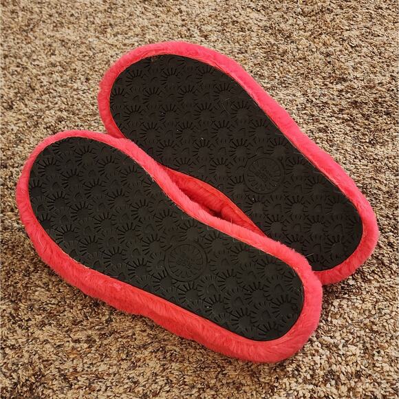 Dunkin Donuts Official Merch Pink Faux Fur Slides NWOT  Cozy Fluffy Size 8 - Picture 3 of 5